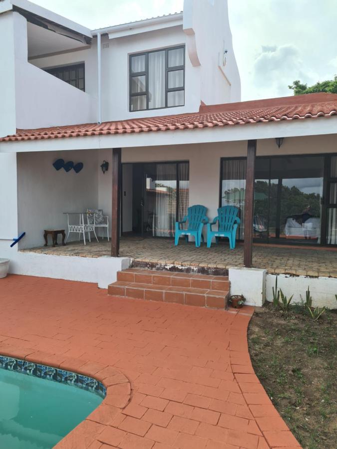 Hotel Indaba Manor On 413 Owen Ellis Dr Port Edward Exterior foto