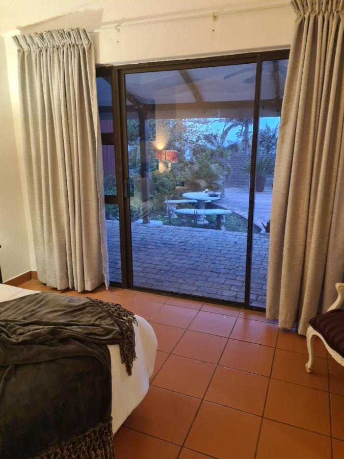 Hotel Indaba Manor On 413 Owen Ellis Dr Port Edward Exterior foto