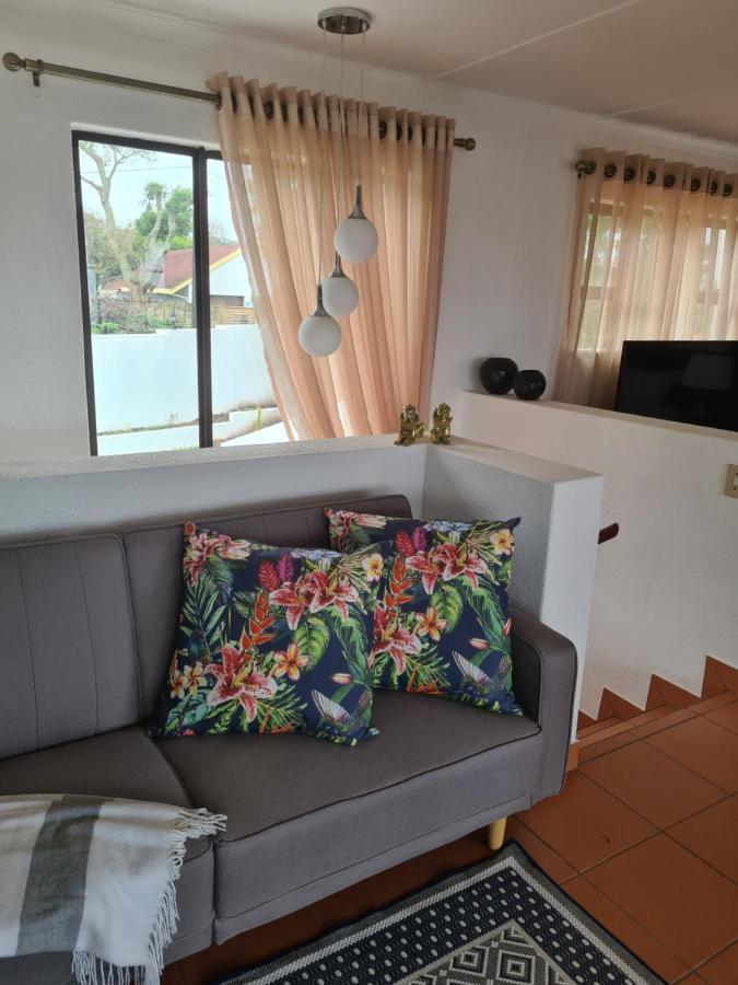 Hotel Indaba Manor On 413 Owen Ellis Dr Port Edward Exterior foto